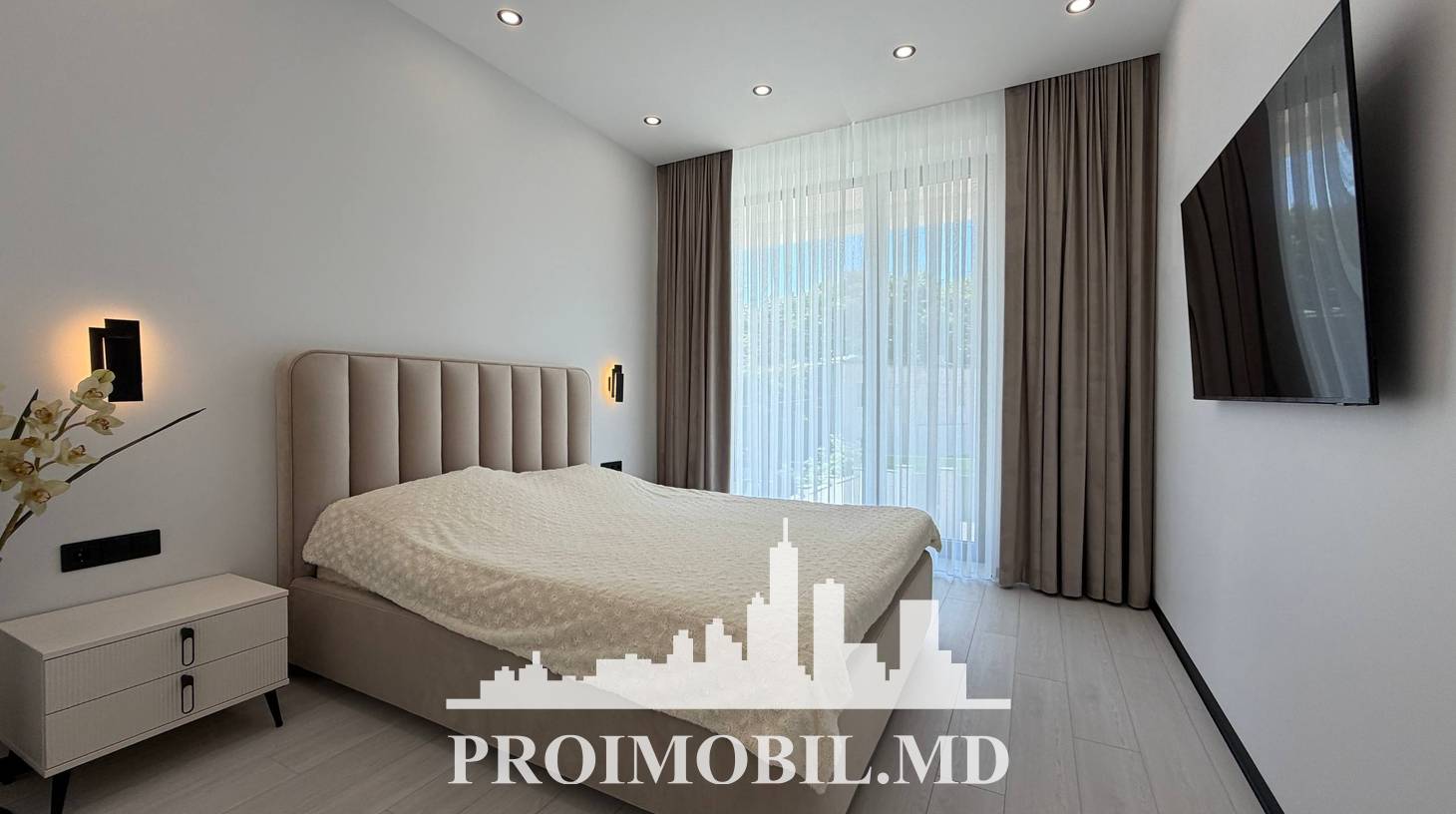 https://images.proimobil.md/5RzzUn2QFYcXA4AiNOwPNuacgG2ZhUKk9MlWZM1Zkww/watermark:0.75:so:0:30:0.39/resize:fill:1460:816:1/gravity:ce/bG9jYWw6Ly8vZXN0YXRlL2xyL2ZhMDE4Y2U3LTIzNDgtNDJhNy04ZGJiLTM3ODUwZGFkZDJjNS5qcGVn