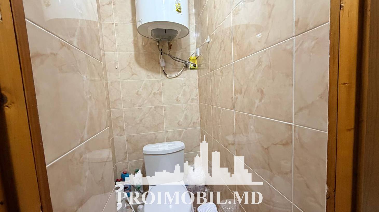 https://images.proimobil.md/5SFZWCdCLICpmhwSbODm1Yr0e-YJzo8f843ZEE8ZtIo/watermark:0.75:so:0:30:0.39/resize:fill:1460:816:1/gravity:ce/bG9jYWw6Ly8vZXN0YXRlL2xyL2M3NjA0MDNmLTJkMGItNGNkMS1iZWViLWM4MjU1MThlMDk1MC5qcGVn