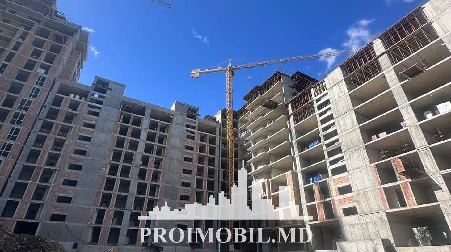 https://images.proimobil.md/5WY3FhjD5tlQdj9xce9BgeuPDPVLcqcAYV7zKng52to/watermark:0.75:so:0:30:0.39/resize:fill:1460:816:1/gravity:ce/bG9jYWw6Ly8vZXN0YXRlL2xyL2E0MzRlNzQ3LWE3NGQtNDI4ZS1hZTVkLWRkMTViMmRlYjNlMy5qcGVn
