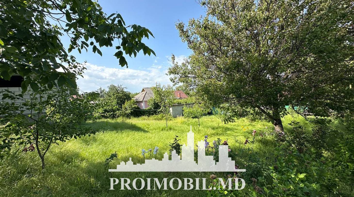 https://images.proimobil.md/5XJPwnPbrjBy2hV9Mjre-de87zdY8m8bclHEr2I9Z2U/watermark:0.75:so:0:30:0.39/resize:fill:1460:816:1/gravity:ce/bG9jYWw6Ly8vZXN0YXRlL2xyLzIwZTAxODA0LWM5ZTUtNGJhZC05MzVkLWU5ZGZlM2ZiM2MwMS5qcGVn