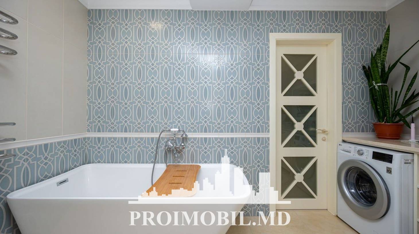 https://images.proimobil.md/5aY7AwWwfaZX8K3v-MvDJ2SIwqOPj-Fdift2Ht55bM4/watermark:0.75:so:0:30:0.39/resize:fill:1460:816:1/gravity:ce/bG9jYWw6Ly8vZXN0YXRlL2xyLzdiYTEwNDMxLWE1ZGYtNGYwMC1iNGEwLTQ4NjkwYjEzZWJhZC5qcGVn