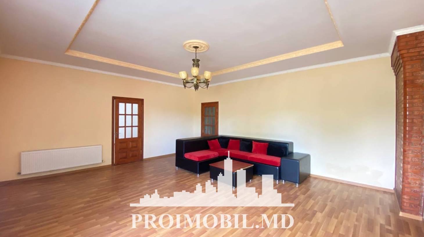 https://images.proimobil.md/5b71nEftIj0gobHDzKm3qmBmpo05SMjKkIOkR9Ifpyo/watermark:0.75:so:0:30:0.39/resize:fill:1460:816:1/gravity:ce/bG9jYWw6Ly8vZXN0YXRlL2xyLzMxZTNkYWJlLTgzZjItNDk1My05NjQ2LWI5MDlmOTM5MGU4NC5qcGVn