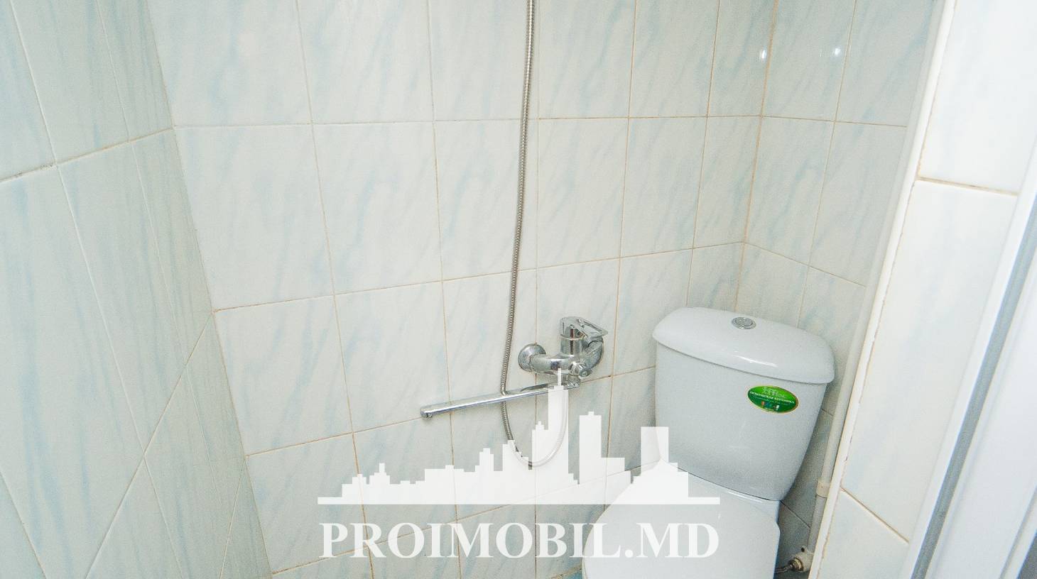 https://images.proimobil.md/5d4Y6qjU1OVn9Qwq6QBAxiiDyXD9UoYgqiQR6tZP8sA/watermark:0.75:so:0:30:0.39/resize:fill:1460:816:1/gravity:ce/bG9jYWw6Ly8vZXN0YXRlL2xyL2JhNTYxMDI0LTQzZGMtNGJjYS05NGJkLTZkNjAyMDQ3N2QyOS5qcGVn