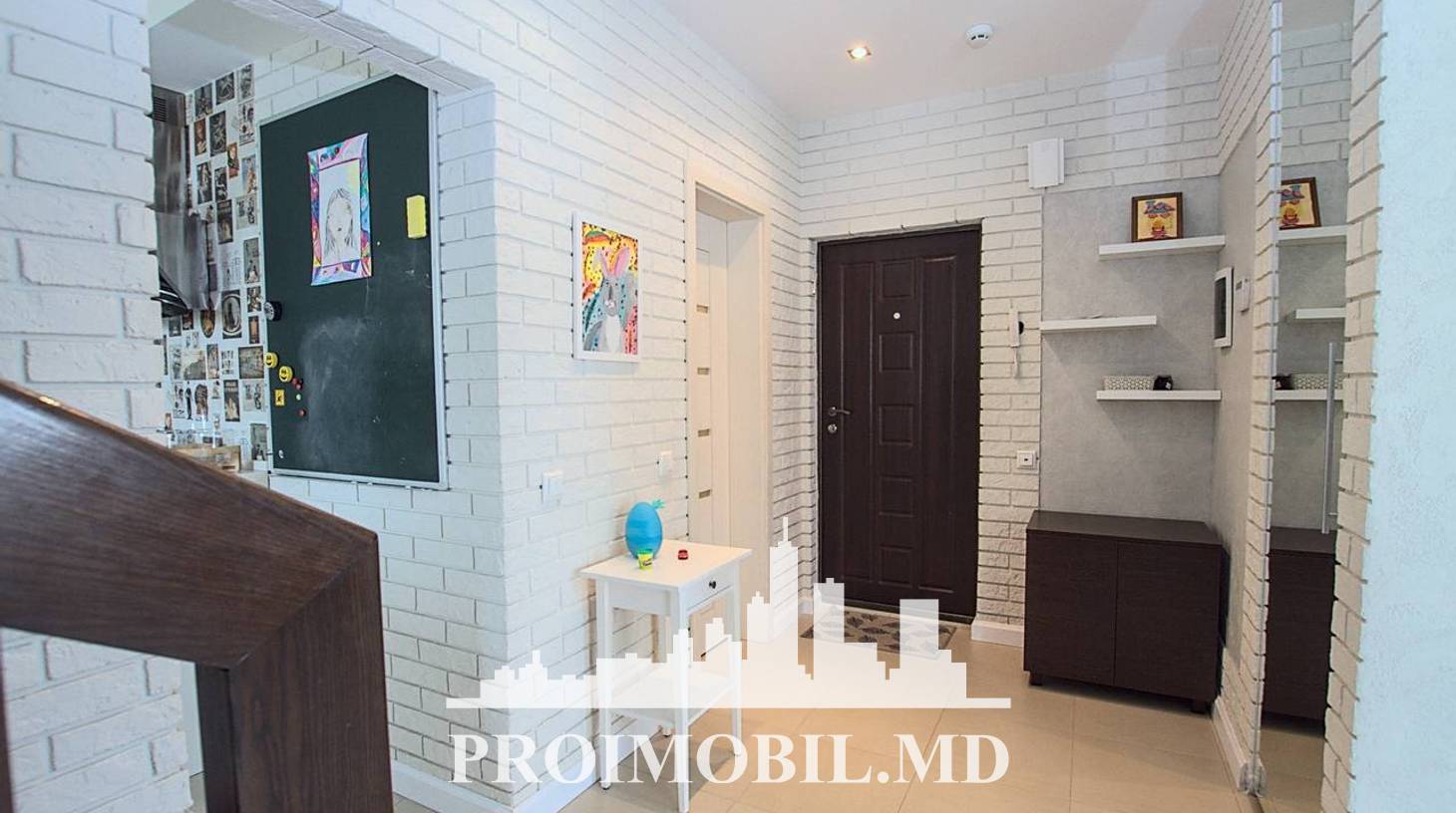 https://images.proimobil.md/5ftK92s3mu9NjreA2sasjIIXg47VUrv_uukPUmvBX9M/watermark:0.75:so:0:30:0.39/resize:fill:1460:816:1/gravity:ce/bG9jYWw6Ly8vZXN0YXRlL2xyL2NmMzMxNmY4LWVjMDktNDQxMi1iYmVmLTAwOTI3NmVkNTgxYS5qcGVn
