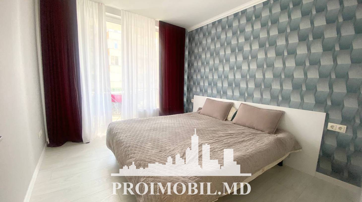 https://images.proimobil.md/5gAsazC1CYtME74H0c2uxJ6kFIxF2xHvrAVX1wr4Lh4/watermark:0.75:so:0:30:0.39/resize:fill:1460:816:1/gravity:ce/bG9jYWw6Ly8vZXN0YXRlL2xyLzNlODAwYzdkLTZhMWEtNDhkYS05NTA3LWI4MTA1NThkNGFkMi5qcGVn
