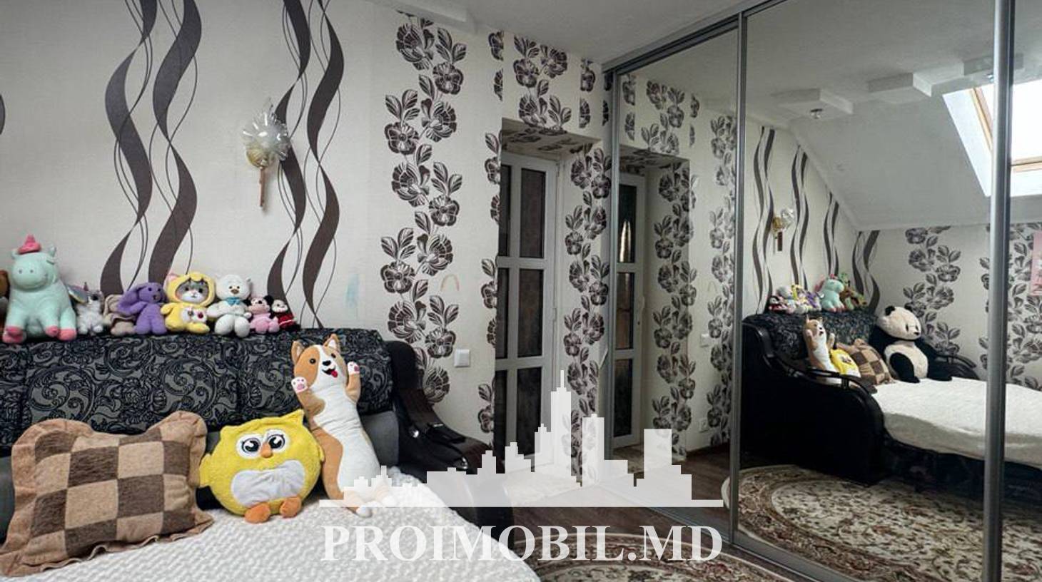 https://images.proimobil.md/5gZWOG8knJkU2jDadIOzPw6g70Qy5jdNqbYN2Hxicww/watermark:0.75:so:0:30:0.39/resize:fill:1460:816:1/gravity:ce/bG9jYWw6Ly8vZXN0YXRlL2xyLzMyOTg0NDZkLWY0MjMtNGE0Mi04MjhkLWM5OTgxMDBjNDRkYi5qcGVn