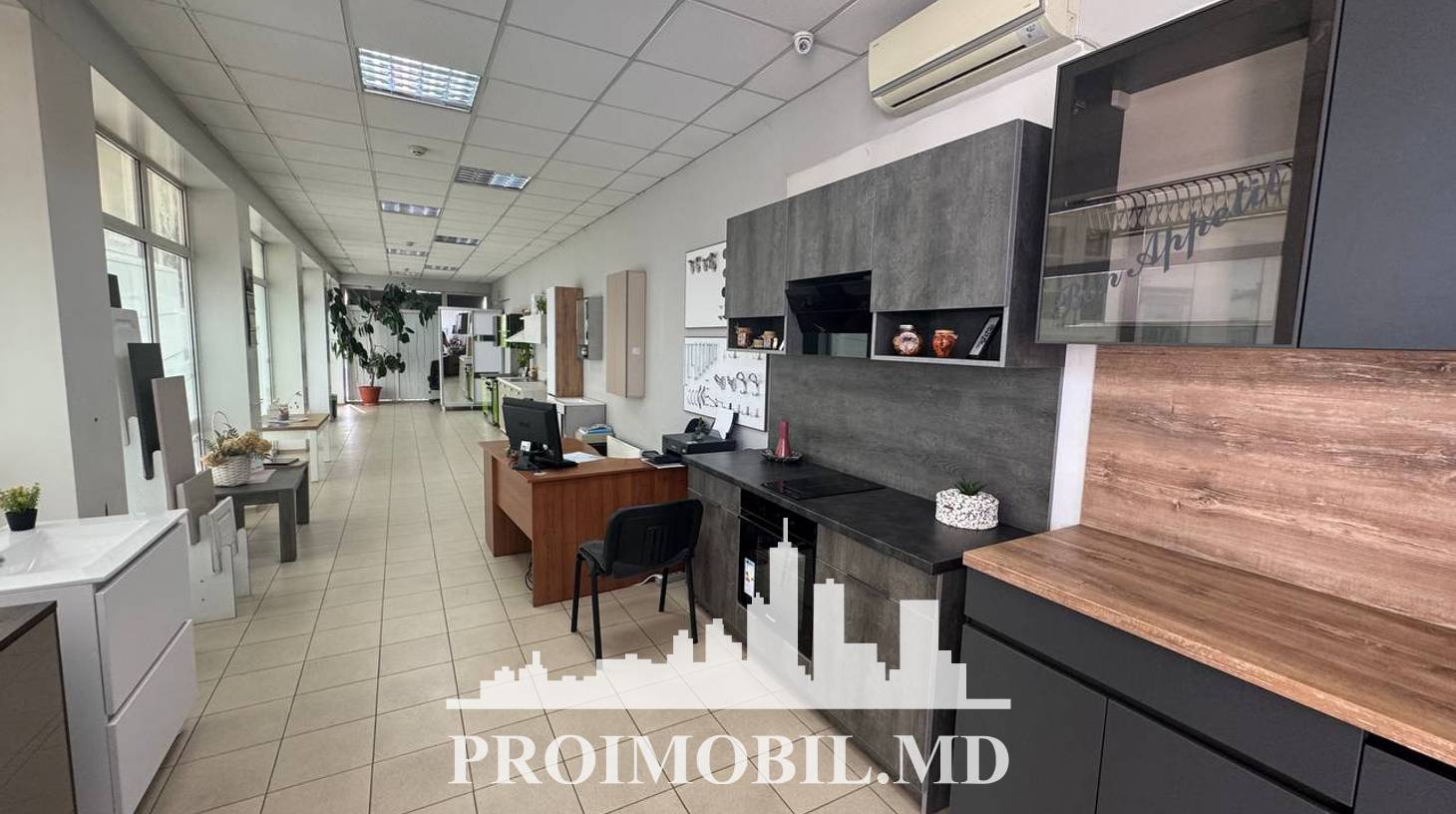 https://images.proimobil.md/5m4IhKT_ztmqhYvzlUJQ1GP9e80oPq0ND0bQov8YBLE/watermark:0.75:so:0:30:0.39/resize:fill:1460:816:1/gravity:ce/bG9jYWw6Ly8vZXN0YXRlL2xyLzFlOTQ2ZWYzLTg4NzEtNGJhYS1iMzkwLTNhYjM1YzA5ZmIwNi5qcGVn