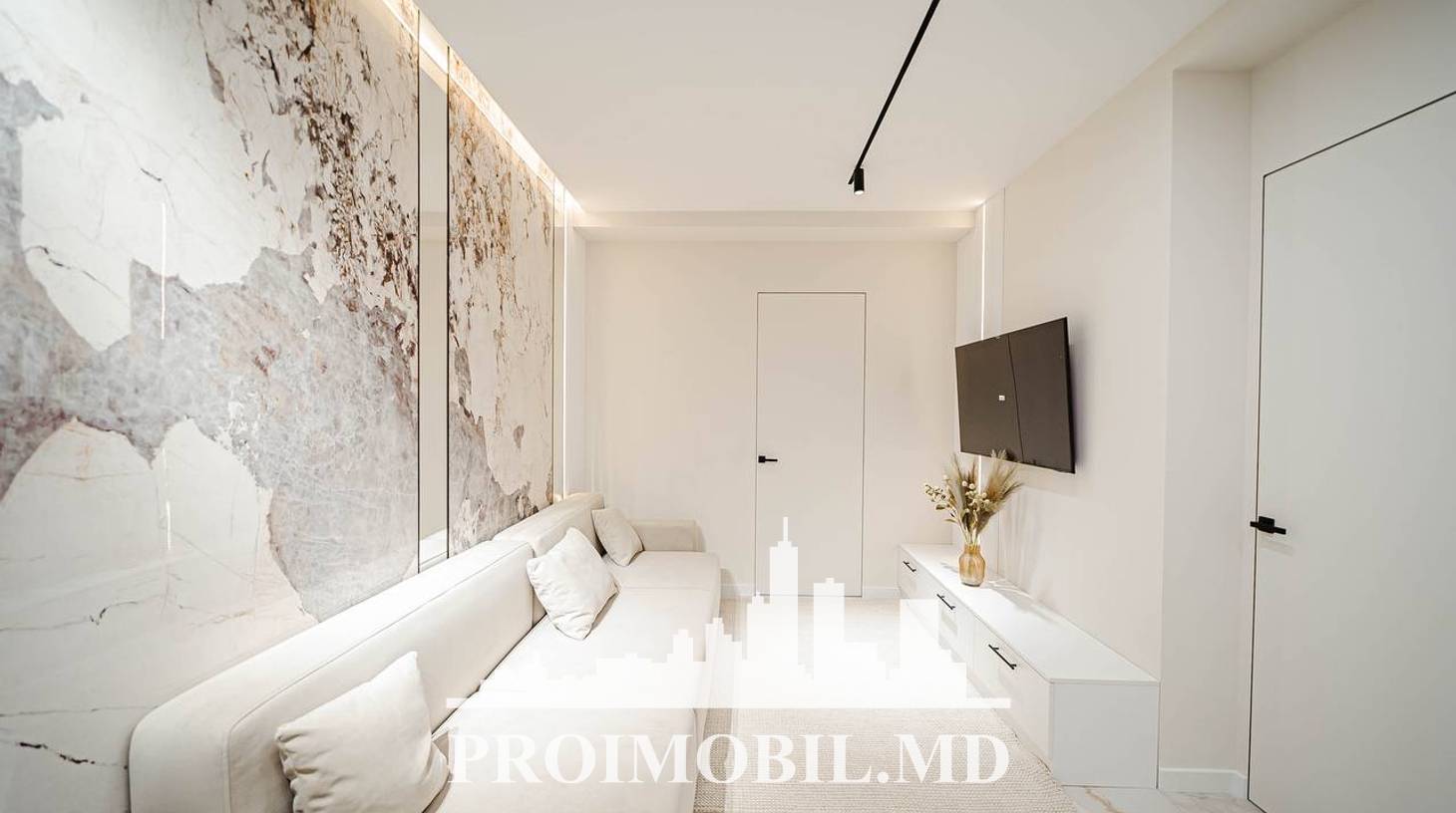https://images.proimobil.md/5mAevK_nPCQ9waLQ4pOd5QlhJwiteErBMPruEE_H0v4/watermark:0.75:so:0:30:0.39/resize:fill:1460:816:1/gravity:ce/bG9jYWw6Ly8vZXN0YXRlL2xyLzlmYjExODNmLWM1YjUtNDIxMC05MWQ4LTllOTdjYzI4NzdiNi5qcGVn