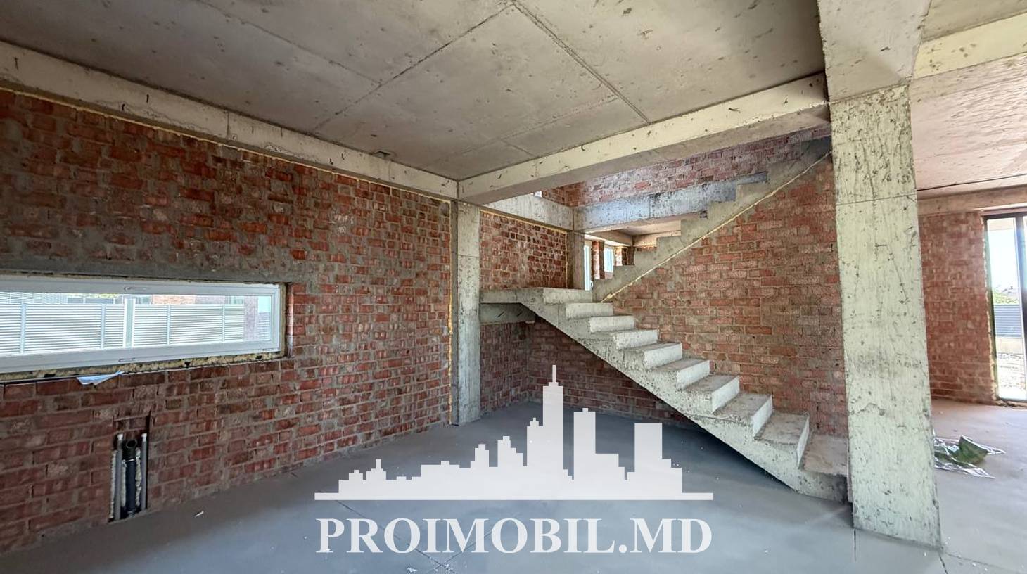https://images.proimobil.md/5o4vzBavSyHT2Gnr5baXJZtcqSPqmighKgPRMHY43c0/watermark:0.75:so:0:30:0.39/resize:fill:1460:816:1/gravity:ce/bG9jYWw6Ly8vZXN0YXRlL2xyLzM2ZTAwYTFkLWMwYmYtNGI2MS05OGIxLTE5ZDRmMWNhMDUwYS5qcGVn