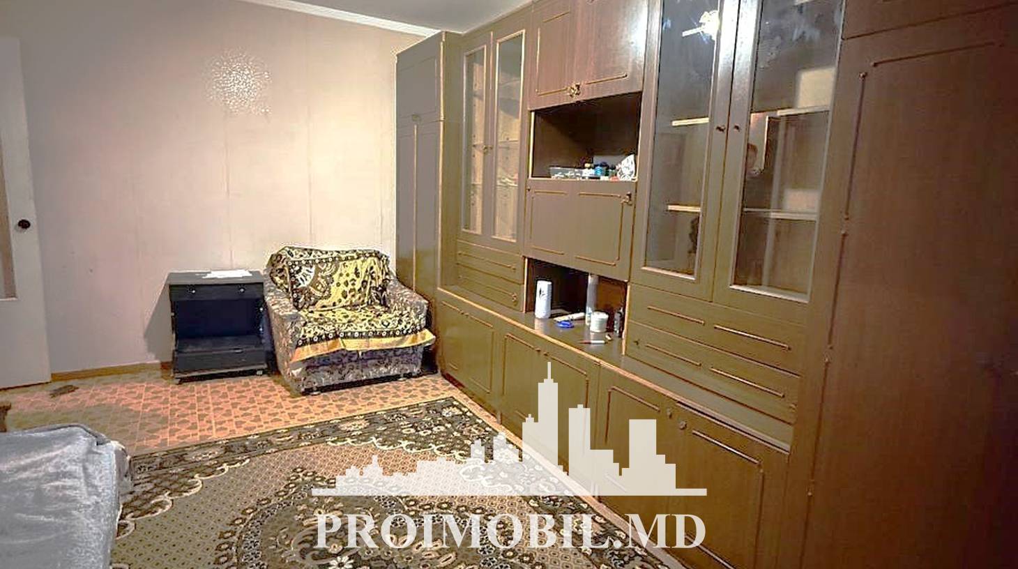 https://images.proimobil.md/5oV0mDFkuJMgsx4ID_cthAiI_7UozzkzqoQ2yjbabRo/watermark:0.75:so:0:30:0.39/resize:fill:1460:816:1/gravity:ce/bG9jYWw6Ly8vZXN0YXRlL2xyLzMyYzRjZDQ2LWNiYTItNDkzOC05ZmQzLTJkNDgyY2I2Y2I2OS5qcGVn