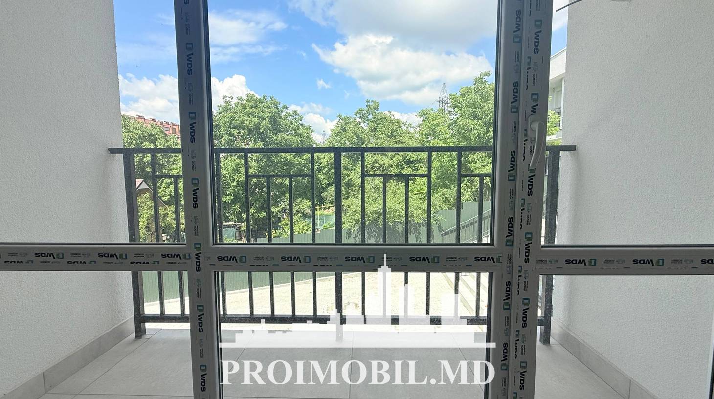 https://images.proimobil.md/5tUwTu0LGi7Tsd1sYnfVWoGmmLWXNuf5KTxLXpI7IY4/watermark:0.75:so:0:30:0.39/resize:fill:1460:816:1/gravity:ce/bG9jYWw6Ly8vZXN0YXRlL2xyL2VlOGRjYjFjLTk5MjUtNDBhNy05MmYzLTM1OTdlMDA1NmJjMC5qcGVn