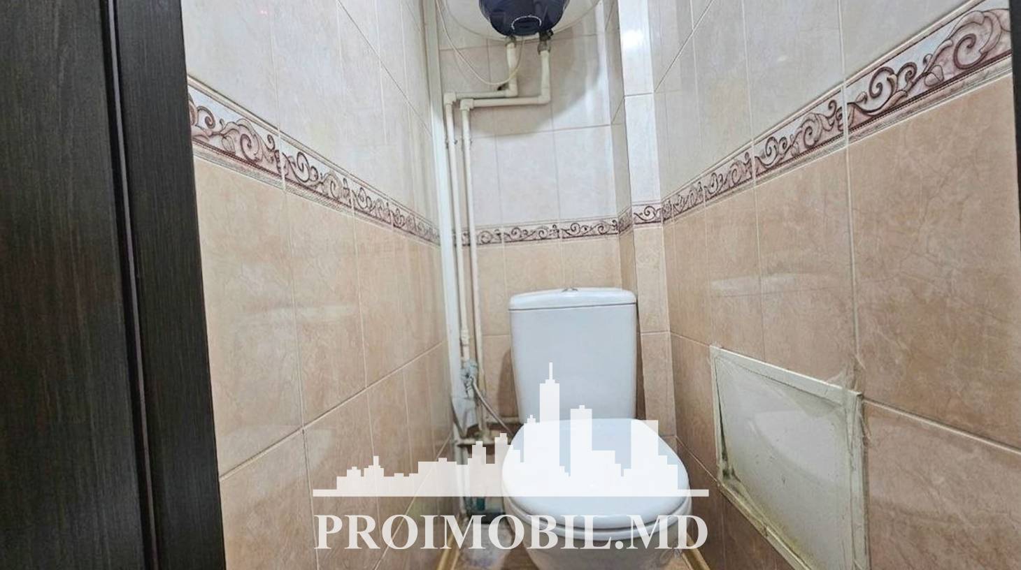 https://images.proimobil.md/5tvVKcvg6NzcsjkTjezeho009N19Bu6tkAv3Nng1fpw/watermark:0.75:so:0:30:0.39/resize:fill:1460:816:1/gravity:ce/bG9jYWw6Ly8vZXN0YXRlL2xyL2VkZjE5MzI0LTQxOTQtNDVkNS05ZjEwLTU0ODk1YzJiZmUzMy5qcGVn