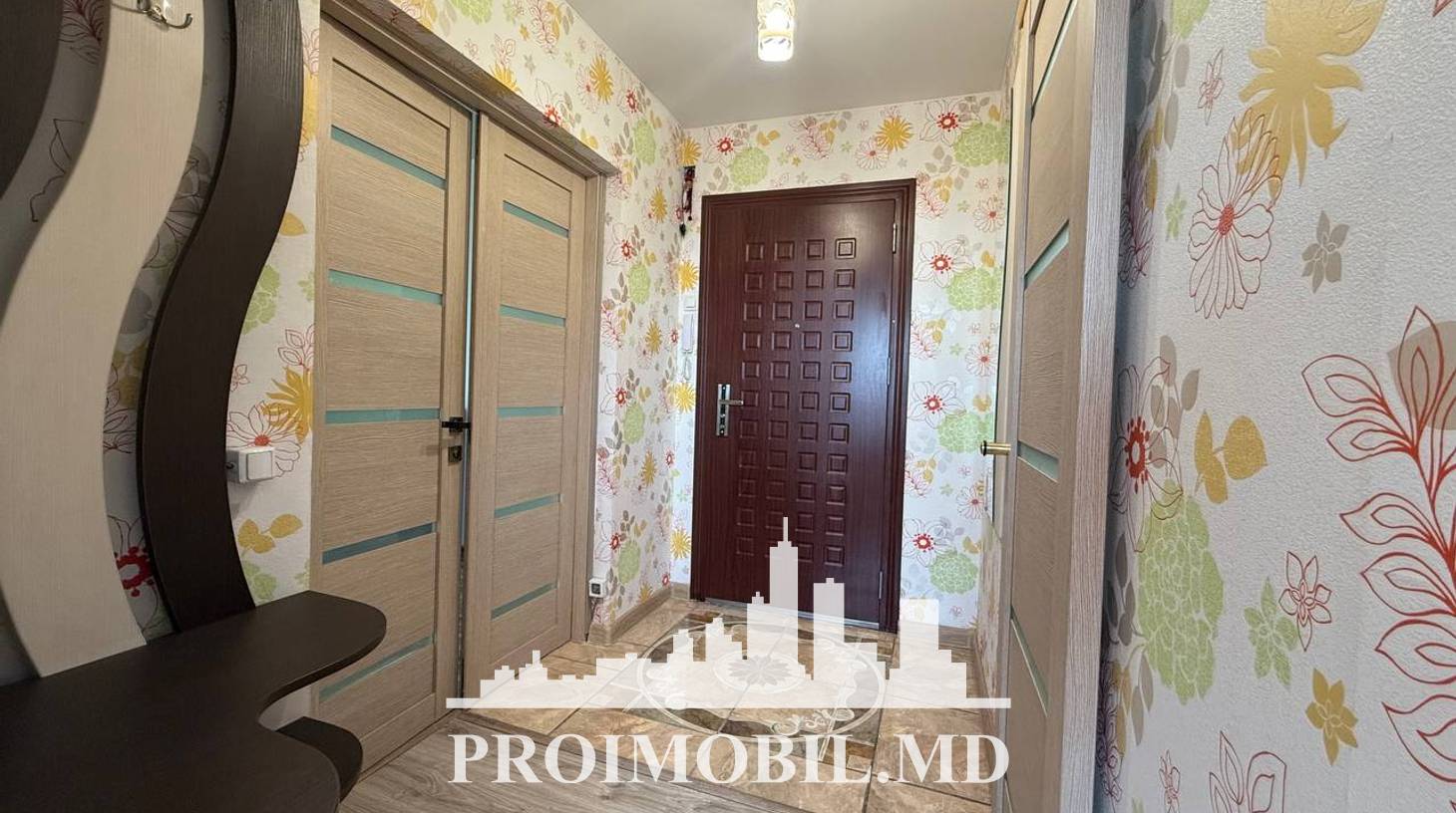 https://images.proimobil.md/5vzWfAb-1Ej_1IRBFaVy-apW4rQVvvIi3Mi3ZbpGaC4/watermark:0.75:so:0:30:0.39/resize:fill:1460:816:1/gravity:ce/bG9jYWw6Ly8vZXN0YXRlL2xyLzdhMzIxMmFlLWFkNjQtNDliMC05M2YzLWMxNDMwZmU3ZTEyMy5qcGVn