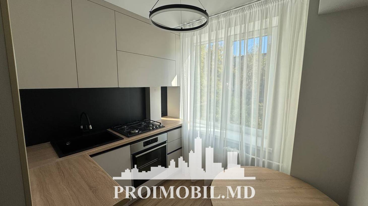 https://images.proimobil.md/5wDIqmurkuNIyYXmWnk7S6DRU7Va1nLckEMr820zFUw/watermark:0.75:so:0:30:0.39/resize:fill:1460:816:1/gravity:ce/bG9jYWw6Ly8vZXN0YXRlL2xyL2NhNWY4ODE3LWJiMDktNGJlMS1iOTllLTE4MGM4MWY3YmQyMy5qcGVn