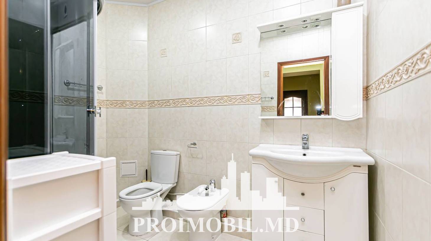 https://images.proimobil.md/5xiZAsJ6xyx6X1gn1AYcQ2SR-CsNls8hO1xOr6UiQG4/watermark:0.75:so:0:30:0.39/resize:fill:1460:816:1/gravity:ce/bG9jYWw6Ly8vZXN0YXRlL2xyL2NmYmZjMGQ3LTMyZDgtNDI3NS1hMmUxLWUyMzc2MmU5ZmVlOC5qcGVn