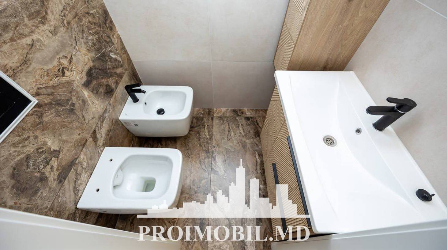 https://images.proimobil.md/6-nLuKUACJNKRFf4I4dZuhgRtpd0xpT9UgkFohdk2IE/watermark:0.75:so:0:30:0.39/resize:fill:1460:816:1/gravity:ce/bG9jYWw6Ly8vZXN0YXRlL2xyLzZlZGJiOGI3LWMzNzktNDY2NC1hMGM5LWE2OWUzN2Y5MWU1ZS5qcGVn