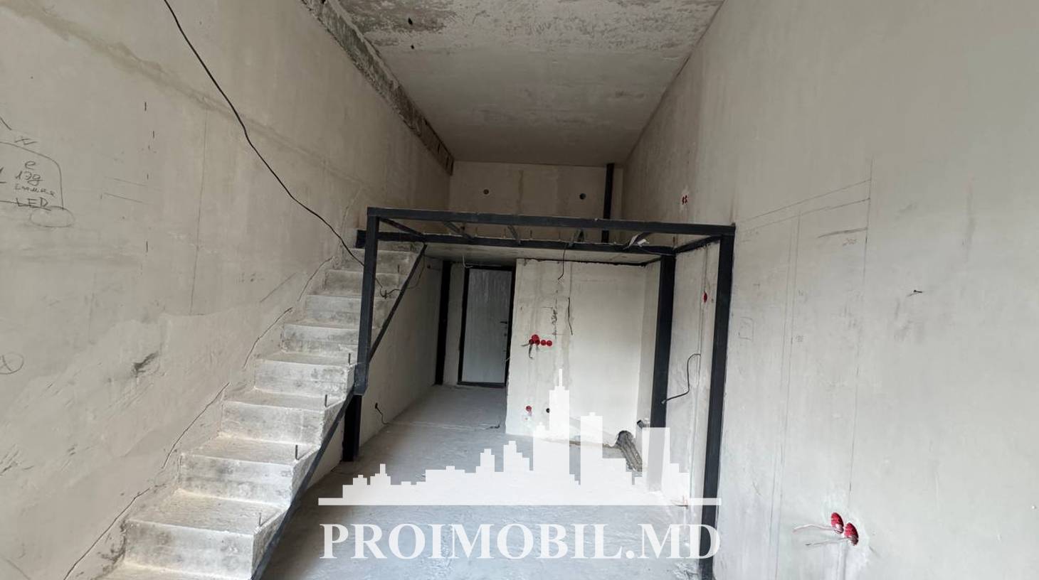 https://images.proimobil.md/60k9Dhns1k1RMcpaXK9DX2OxZk9xWQPjB2T0JvfZec8/watermark:0.75:so:0:30:0.39/resize:fill:1460:816:1/gravity:ce/bG9jYWw6Ly8vZXN0YXRlL2xyLzhhMWFlN2M5LWFmMWItNDU1NC04NWVjLTgyZDQ3OTM5ODVhYi5qcGVn