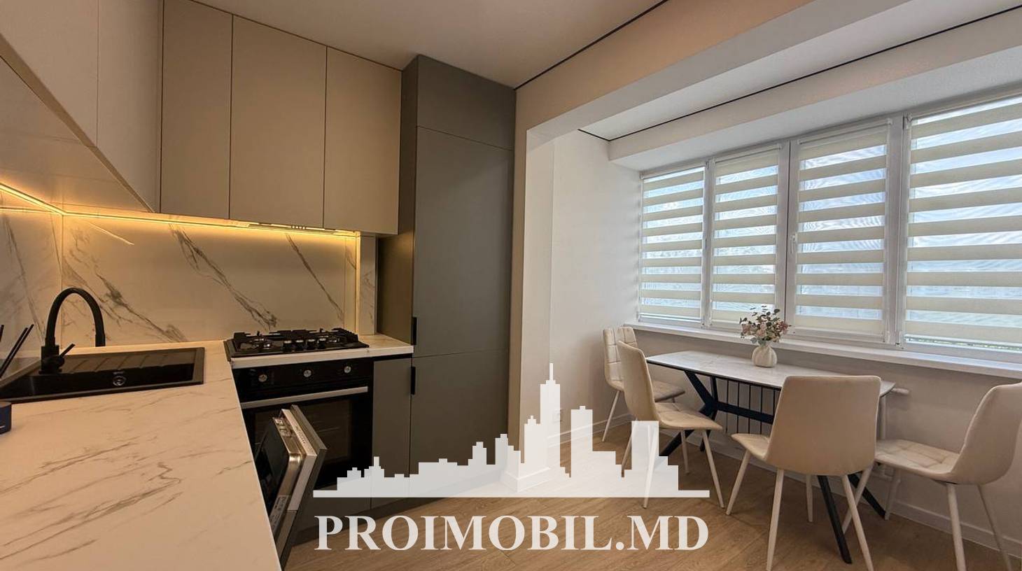 https://images.proimobil.md/62MhX3V3P6uuE0nTrLjjm8-MH8B1LzhNHfMdKOQwFbY/watermark:0.75:so:0:30:0.39/resize:fill:1460:816:1/gravity:ce/bG9jYWw6Ly8vZXN0YXRlL2xyLzcyYjhmNjkxLTgwNjItNDA0Mi04NDk1LWJkNzZkN2MyMTA2Zi5qcGVn