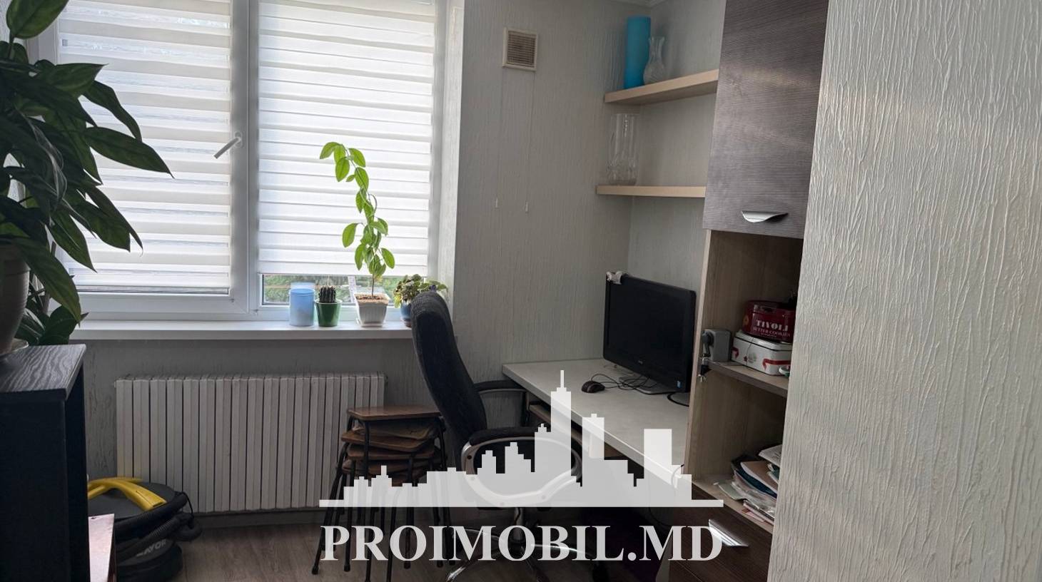 https://images.proimobil.md/62q7nLmL7Y2QfmssLrlOpjMZth-jH0K1IxapoklPP2o/watermark:0.75:so:0:30:0.39/resize:fill:1460:816:1/gravity:ce/bG9jYWw6Ly8vZXN0YXRlL2xyL2QxYWUxZTJjLWI3ZmEtNGMxOS05OTI3LTJmMjVmNzEzNWUwYS5qcGVn