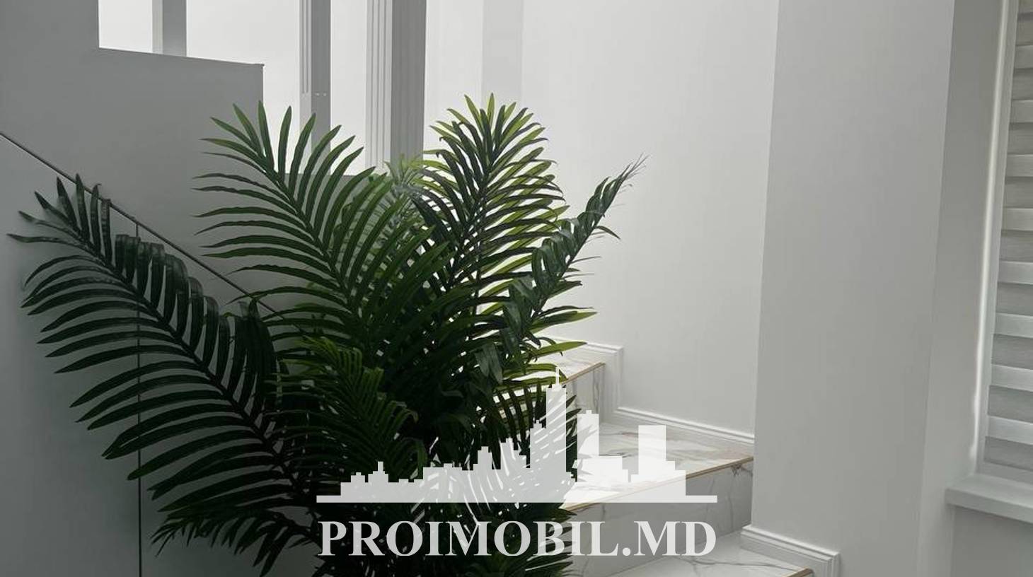 https://images.proimobil.md/638TsvvKWBIWJgsqL6k1nXT7xzrDTJhSWBxT3TOPZFg/watermark:0.75:so:0:30:0.39/resize:fill:1460:816:1/gravity:ce/bG9jYWw6Ly8vZXN0YXRlL2xyL2MxMjA2Yjc2LTU5NmYtNGRlMS05NTNhLTg5MjU1NzI3ODNmMi5qcGVn