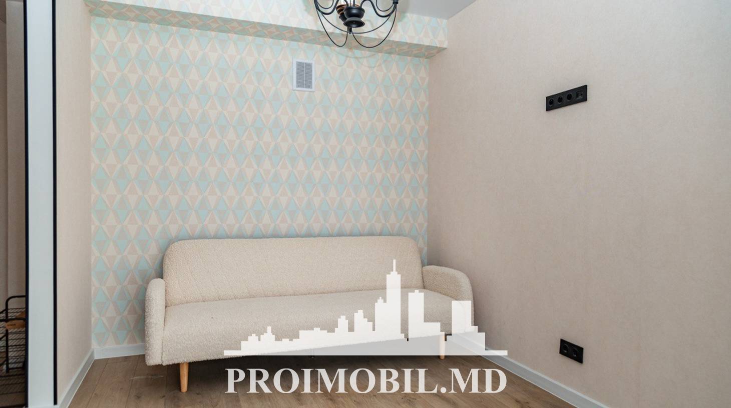 https://images.proimobil.md/66Bn4qvtyKyIPqU9oqAzcGB-ap7vq2l803_OfrcJuuU/watermark:0.75:so:0:30:0.39/resize:fill:1460:816:1/gravity:ce/bG9jYWw6Ly8vZXN0YXRlL2xyLzcxZWMzZjUzLWVmMjEtNDQ1NC05OGViLWRlMDRjNTE5YTZiYS5qcGVn
