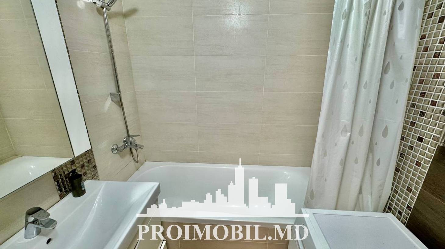 https://images.proimobil.md/6AGmZMYRM2lCBD7qvnd4ho7HkHfUR8W0NYd0Gm86t3E/watermark:0.75:so:0:30:0.39/resize:fill:1460:816:1/gravity:ce/bG9jYWw6Ly8vZXN0YXRlL2xyLzA1NzA3NDMzLTNiMDItNGZiOC1iYjFhLTcyMTMzZTFlYjNmOC5qcGVn