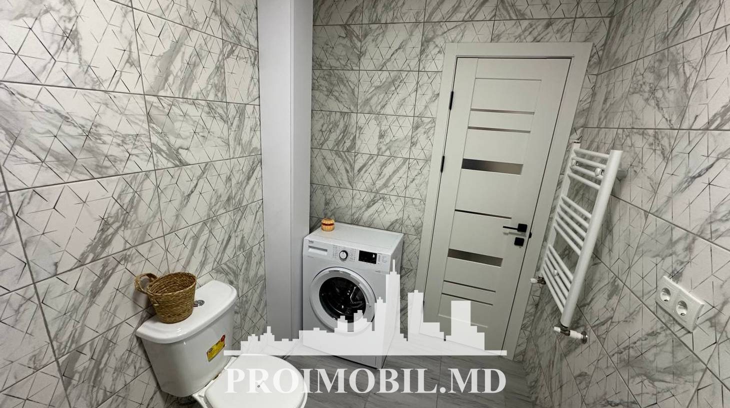 https://images.proimobil.md/6JzIvtMzIC0ijqgxZzuBXgreJ2mvkQ1QoKrCEKxN5nU/watermark:0.75:so:0:30:0.39/resize:fill:1460:816:1/gravity:ce/bG9jYWw6Ly8vZXN0YXRlL2xyLzBiMGM5ODM1LTcxMDYtNGEyOS05OTM3LWIwZGRkYmJhM2EyNy5qcGVn