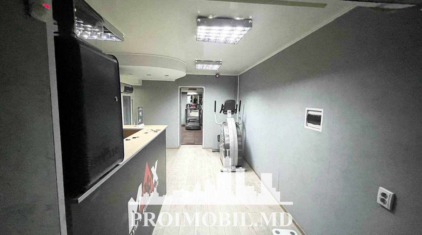https://images.proimobil.md/6PT64iCDYqajZ9jqIjqCxpVoLjQop04K5INpOLtX0TU/watermark:0.75:so:0:30:0.39/resize:fill:1460:816:1/gravity:ce/bG9jYWw6Ly8vZXN0YXRlL2xyL2FiZTZlNDk1LWU3MzYtNGU5Mi1hMTM1LTVmZjgwODk2YmQ4OS5qcGVn