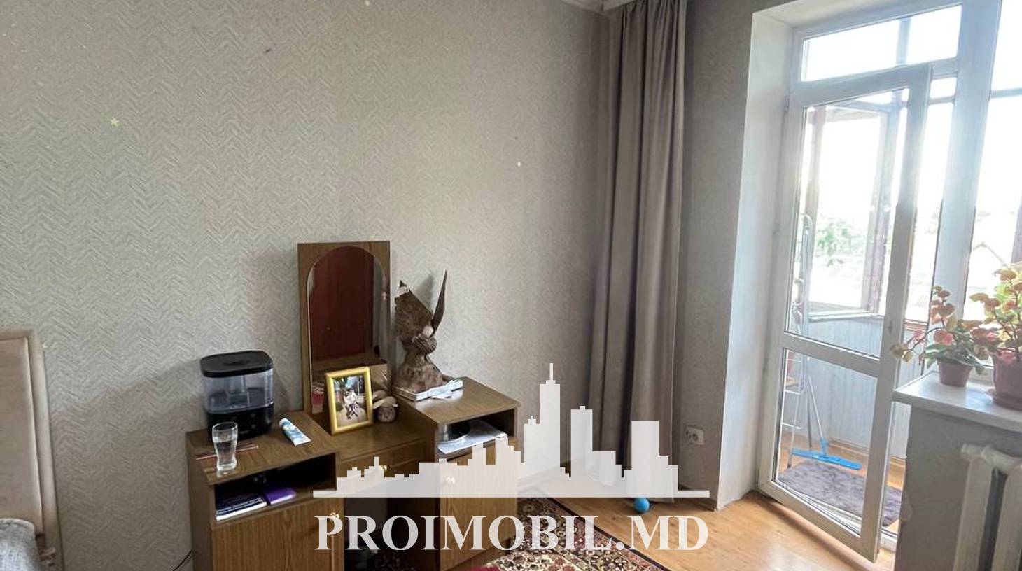 https://images.proimobil.md/6PkCan19hrs3z8ESEUpHe49DAsegBMjKOL8rQrkrBXs/watermark:0.75:so:0:30:0.39/resize:fill:1460:816:1/gravity:ce/bG9jYWw6Ly8vZXN0YXRlL2xyL2Q0NTIzZDA3LTZjZjUtNGVhMi05MjY4LWZmNjI1ZjA2OGYxMS5qcGVn