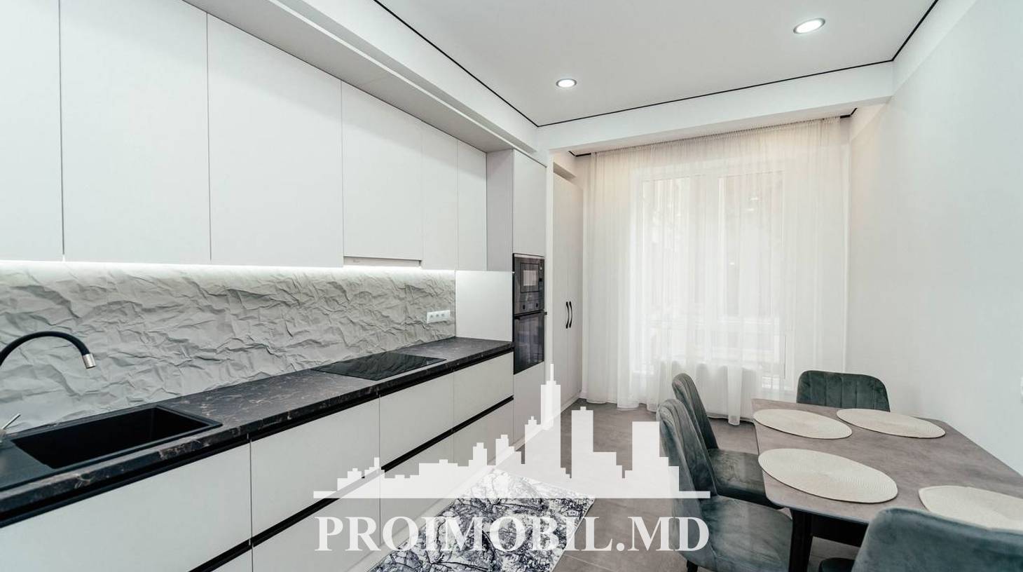 https://images.proimobil.md/6QGJD3WcOIv4x3xmLF8QAN6_Q1HrUHt09OnR5oO9TAo/watermark:0.75:so:0:30:0.39/resize:fill:1460:816:1/gravity:ce/bG9jYWw6Ly8vZXN0YXRlL2xyLzEzMTBjYmJiLWEwOWEtNGE2OS1iZDU1LWNiNzQxMzIwYzAwZi5qcGVn