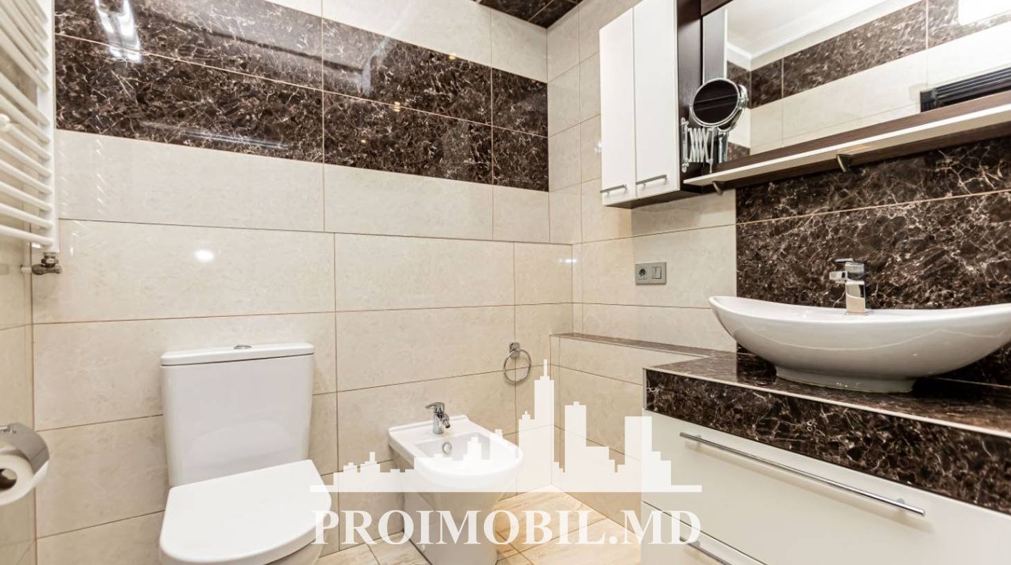 https://images.proimobil.md/6RTnGDjVj6RdKmDQV49Hxx74zbhZD1Jo0paxdna3fLs/watermark:0.75:so:0:30:0.39/resize:fill:1460:816:1/gravity:ce/bG9jYWw6Ly8vZXN0YXRlL2xyLzJiODRhMDk0LWU1MjAtNDE3Ni04ZGM1LTdiMjhjOWVmOTg2OS5qcGVn