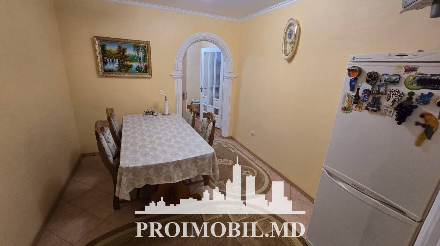 https://images.proimobil.md/6SePHzsAaPunMlStDxkjOSWipUf8m8U9s1S6NM55TRQ/watermark:0.75:so:0:30:0.39/resize:fill:1460:816:1/gravity:ce/bG9jYWw6Ly8vZXN0YXRlL2xyLzJlMzZhMDQ1LTg3MTEtNDU2Zi1hNWZhLTgyYTgyNDc0MzZmOS5qcGVn