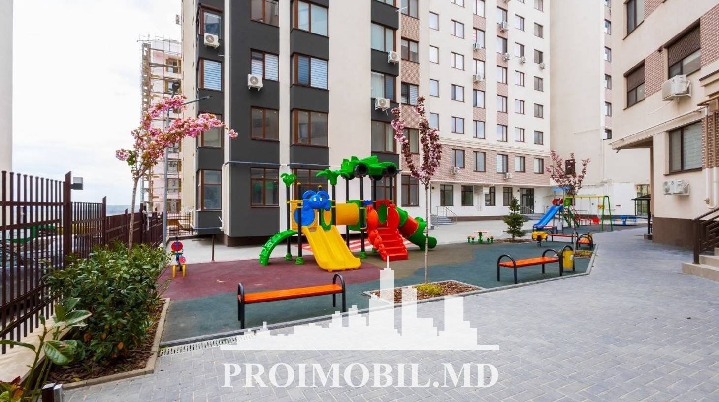 https://images.proimobil.md/6UeGZ872JIBFM_G0ZZ534hVJIANKDyoDUSSGSMnjB4A/watermark:0.75:so:0:30:0.39/resize:fill:1460:816:1/gravity:ce/bG9jYWw6Ly8vZXN0YXRlL2xyL2FkY2U4ZGUxLTZiNWYtNGRhMS05NmJkLTVhN2NlMGY4YTJlMS5qcGVn
