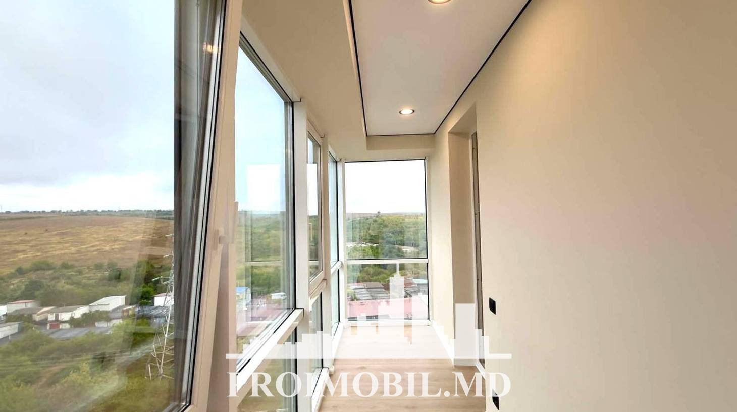 https://images.proimobil.md/6Uy616hz3XvIPJbE3MtuLAZ9cmiNx-Bcon5CtowC4hc/watermark:0.75:so:0:30:0.39/resize:fill:1460:816:1/gravity:ce/bG9jYWw6Ly8vZXN0YXRlL2xyLzUzMTk3MmQwLTJkOWYtNDI3MC05YWVhLWMzMmMyMTAwYmJiMy5qcGVn