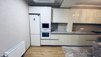https://images.proimobil.md/6VIkFE4v2qLNrxfPCUwJUFUhVm-QjucApKthTBYSScQ/resize:fill:350:198:1/gravity:ce/bG9jYWw6Ly8vZXN0YXRlL2xyL2E4MjIwODJkLWE5YzctNGFjMi1hMTgyLTFjYmI5MjEyYmRkMC5qcGVn