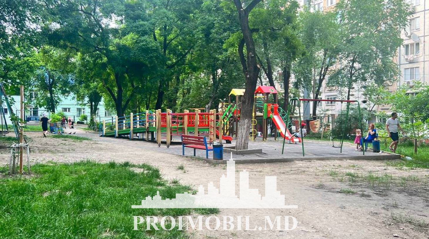 https://images.proimobil.md/6VkpbXCQkanb4OxjWMsCArbDN5XrVKGpCKZVsr-2n8Q/watermark:0.75:so:0:30:0.39/resize:fill:1460:816:1/gravity:ce/bG9jYWw6Ly8vZXN0YXRlL2xyLzM0ZWYyZmY0LTk0ZTMtNDg4My05NjllLTcxZjhlNTE1M2YxZS5qcGVn