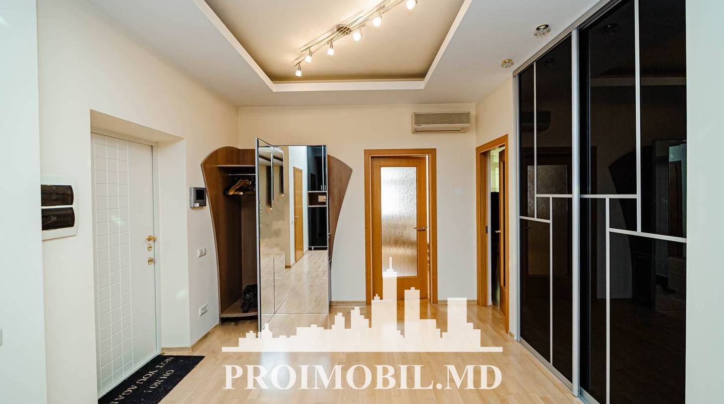 https://images.proimobil.md/6WPzGN3d0sji7FVjc5OJoeiOVeDQd4yPXnHRS15ibj4/watermark:0.75:so:0:30:0.39/resize:fill:1460:816:1/gravity:ce/bG9jYWw6Ly8vZXN0YXRlL2xyLzJjMGZhNmQwLTEyYTctNDY3MC05YjcxLTAwM2UwZWQyMzE4Zi5qcGVn