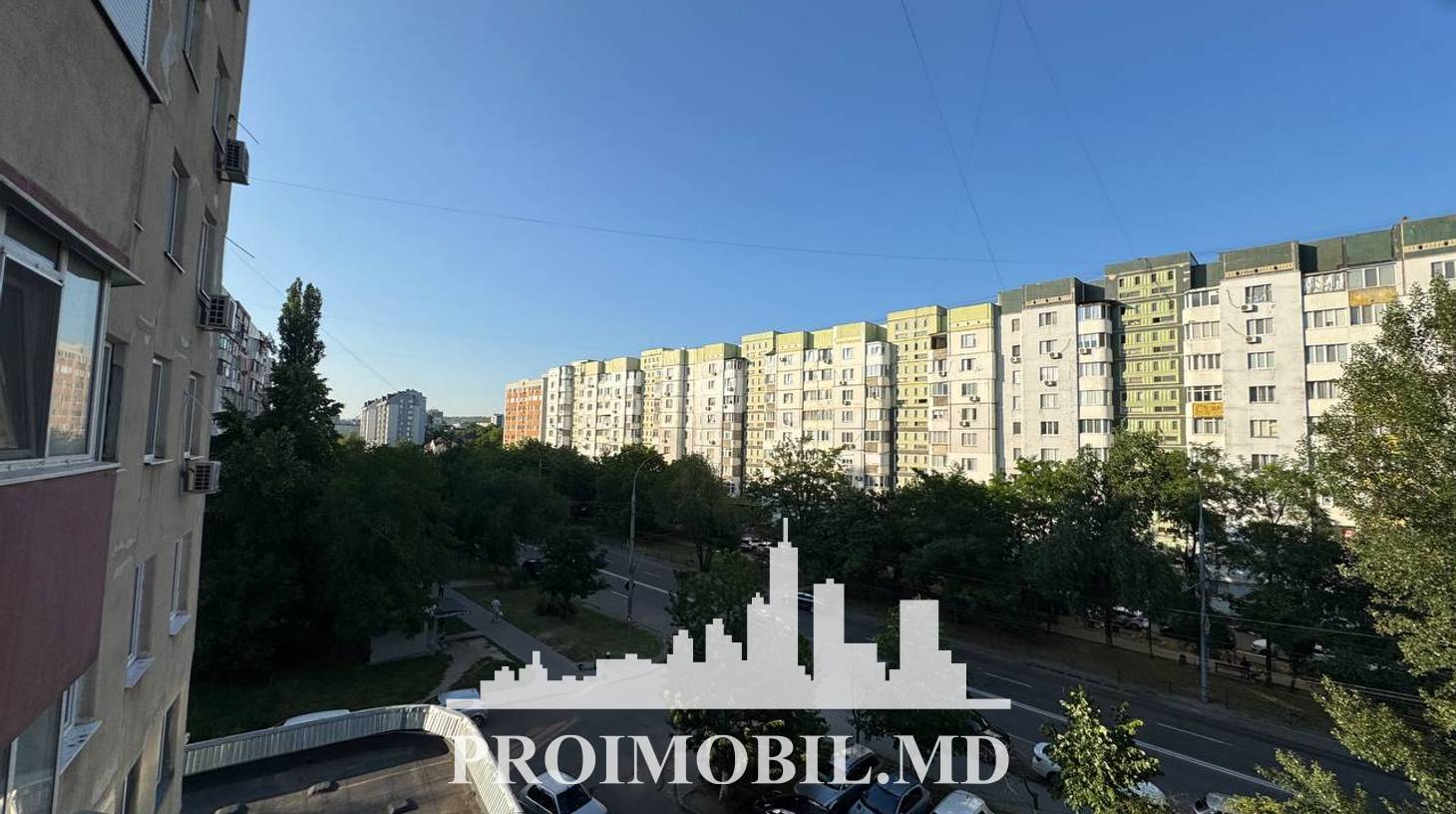 https://images.proimobil.md/6YQuTeRj6kCNzPCEdaKGYaj0AYZ4USthsznfWJSK_68/watermark:0.75:so:0:30:0.39/resize:fill:1460:816:1/gravity:ce/bG9jYWw6Ly8vZXN0YXRlL2xyLzk5NTM4YjAyLThlNGYtNGFiMC04ZTJhLTcxZDRkMmIzODcyYi5qcGVn