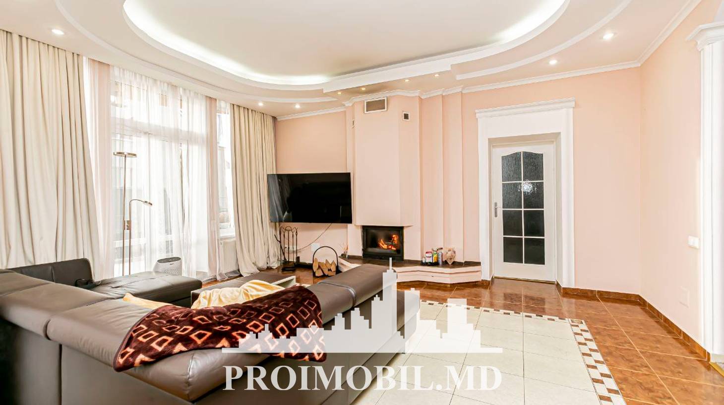 https://images.proimobil.md/6Z9WHC0SKNNZDPgru2WNbzpWuA0h5e7_mNtEgeHyWmk/watermark:0.75:so:0:30:0.39/resize:fill:1460:816:1/gravity:ce/bG9jYWw6Ly8vZXN0YXRlL2xyLzgyMjQ2NTllLWQ0YjMtNDhkOC1hYTJjLWYwMzQ0MDg4NDcxZi5qcGVn