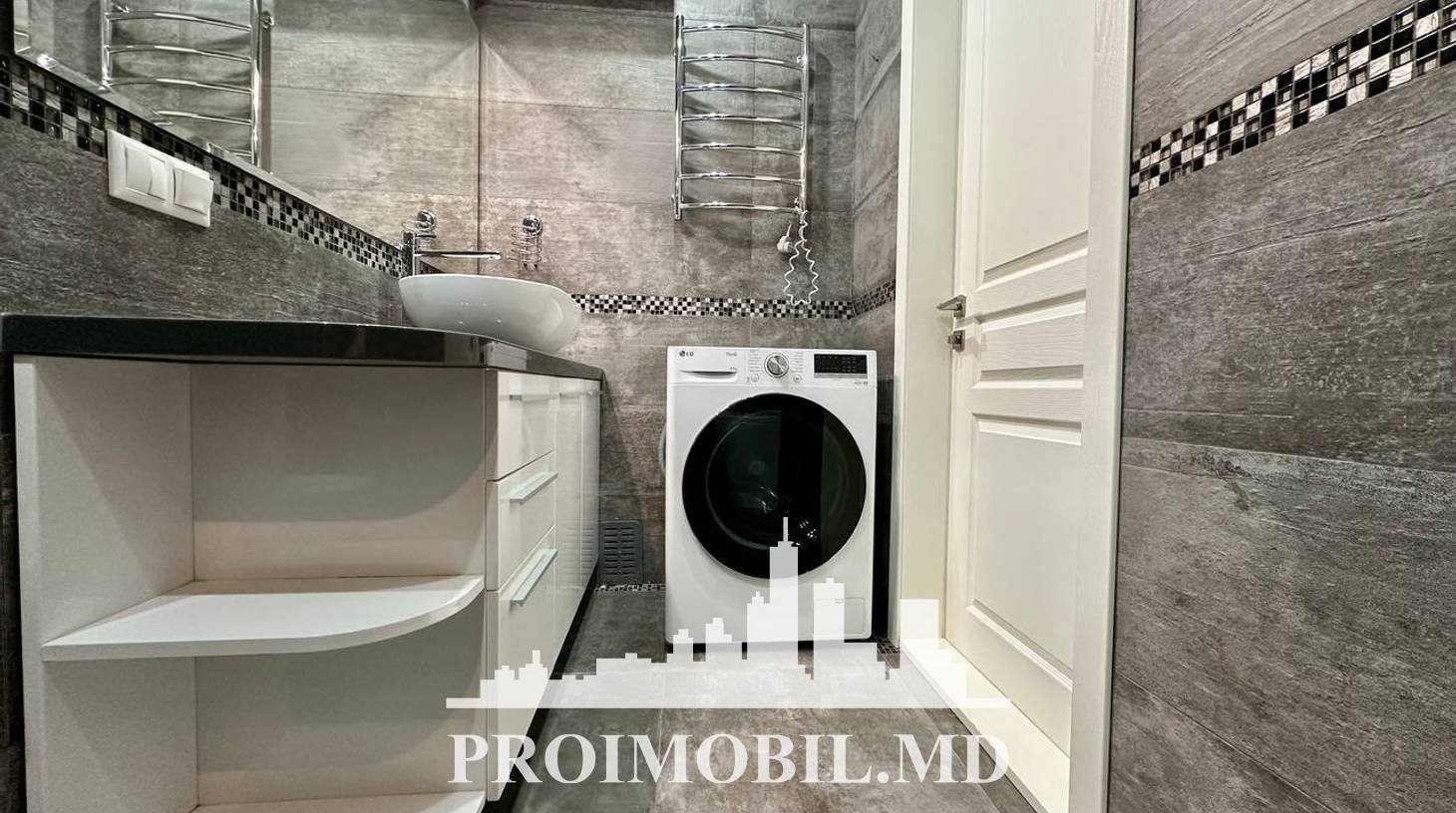https://images.proimobil.md/6aad46F8xxaSXuUHZ1Eewe3ukJ-Rxfdy2MCcaIbmhbU/watermark:0.75:so:0:30:0.39/resize:fill:1460:816:1/gravity:ce/bG9jYWw6Ly8vZXN0YXRlL2xyLzgxNzdlOTk3LWIzZjAtNDk1Zi1iNWZlLTY1NjZiMGJiNDFhMy5qcGVn