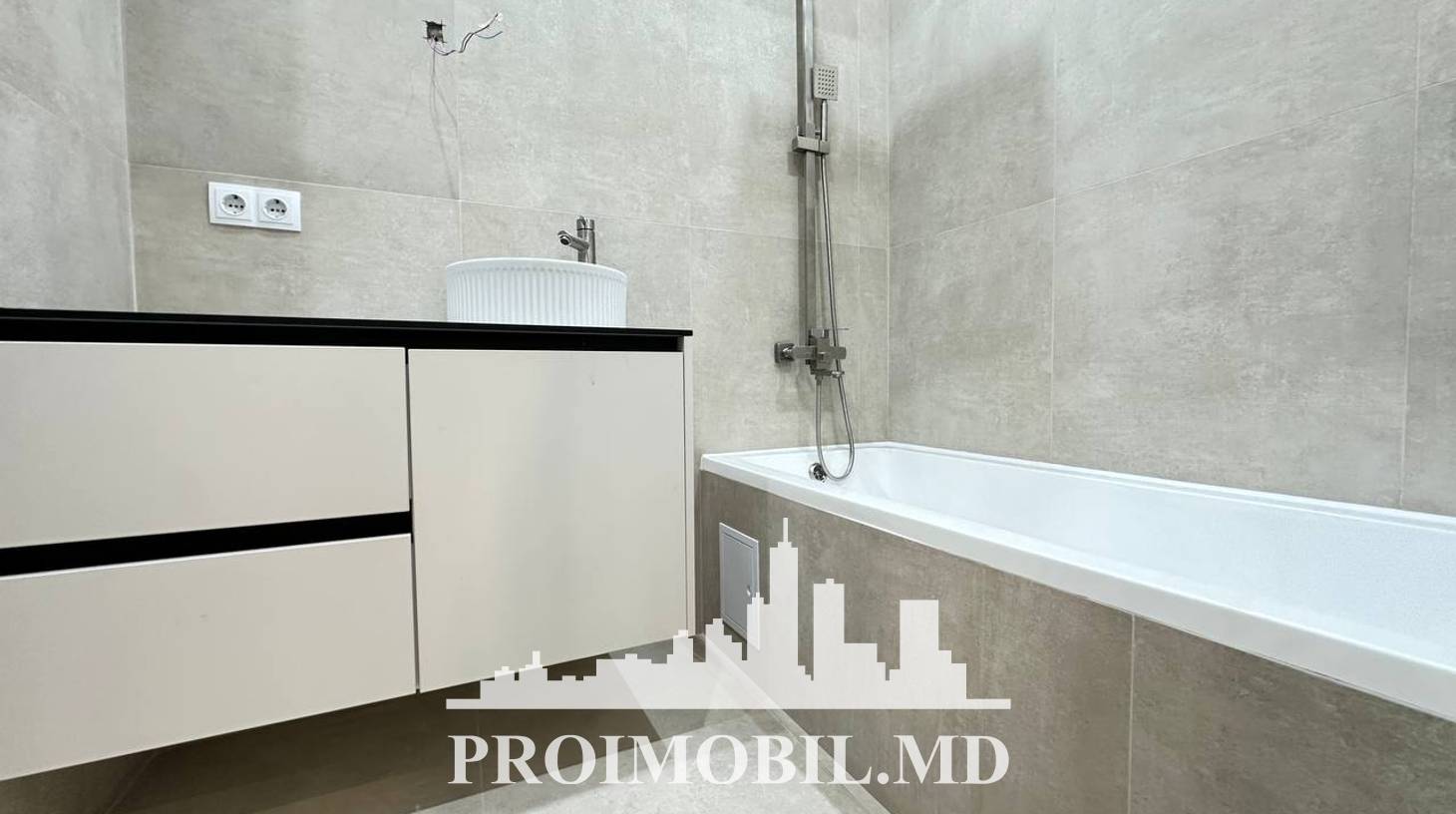 https://images.proimobil.md/6bulhmdgO4T4eqsSg5L0bcv8J7t-abFmtkHUTxcOa9k/watermark:0.75:so:0:30:0.39/resize:fill:1460:816:1/gravity:ce/bG9jYWw6Ly8vZXN0YXRlL2xyL2MwNzRmZjEwLTkzODMtNGUwMC04YzE1LTY2ZGI5OWYzM2U0YS5qcGVn