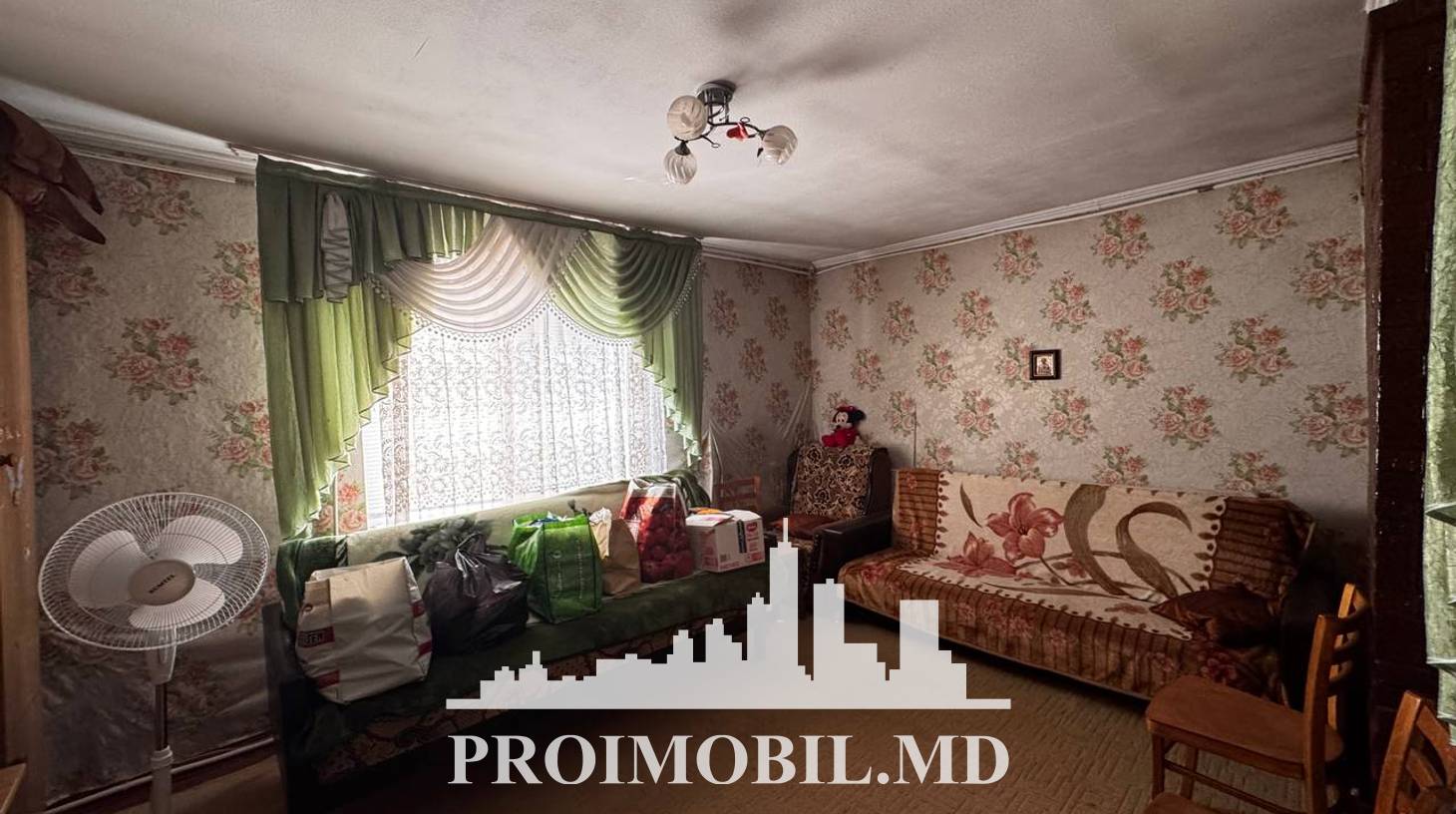 https://images.proimobil.md/6irRM1uz2W0_BbMwFl6ynbpV4V-Sk94-W6clXNJGTZ4/watermark:0.75:so:0:30:0.39/resize:fill:1460:816:1/gravity:ce/bG9jYWw6Ly8vZXN0YXRlL2xyLzg5NjNjZjVlLTgzOTItNGFmOS1hMzUxLTFjYzhjNmQ3YTcwMS5qcGVn
