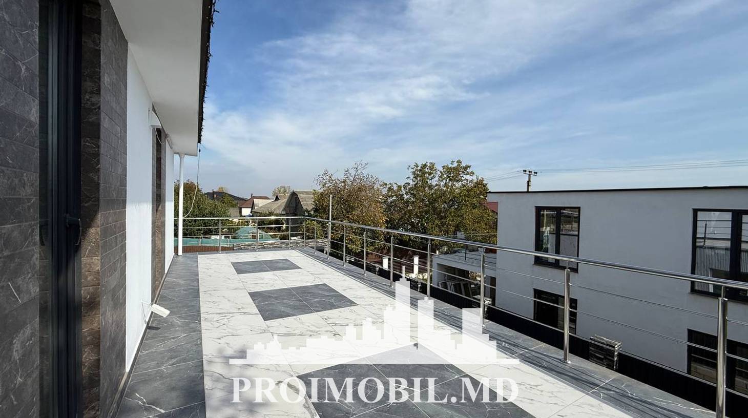 https://images.proimobil.md/6mcBu4_9w_wXzn9ZtZcnAc5zeUQkCzGovdelNs3KTQ4/watermark:0.75:so:0:30:0.39/resize:fill:1460:816:1/gravity:ce/bG9jYWw6Ly8vZXN0YXRlL2xyL2RhZmNmMDBjLTcyNTYtNGFhNi04Yjk0LTkzMzA0YWY3ZWY5Ny5qcGVn
