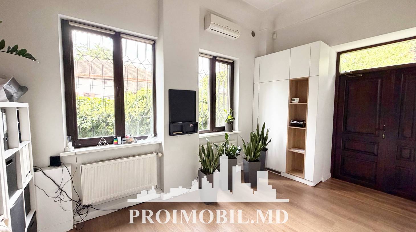 https://images.proimobil.md/6p4WFef3nhtkk3Lqp-MCDnGZxWN0PaHoMq8ebAzHv4Q/watermark:0.75:so:0:30:0.39/resize:fill:1460:816:1/gravity:ce/bG9jYWw6Ly8vZXN0YXRlL2xyL2I1YmI2Y2ZiLWUwZDYtNDBiZi04NGQ4LWIxMjIyMjg5MTk4ZS5qcGVn