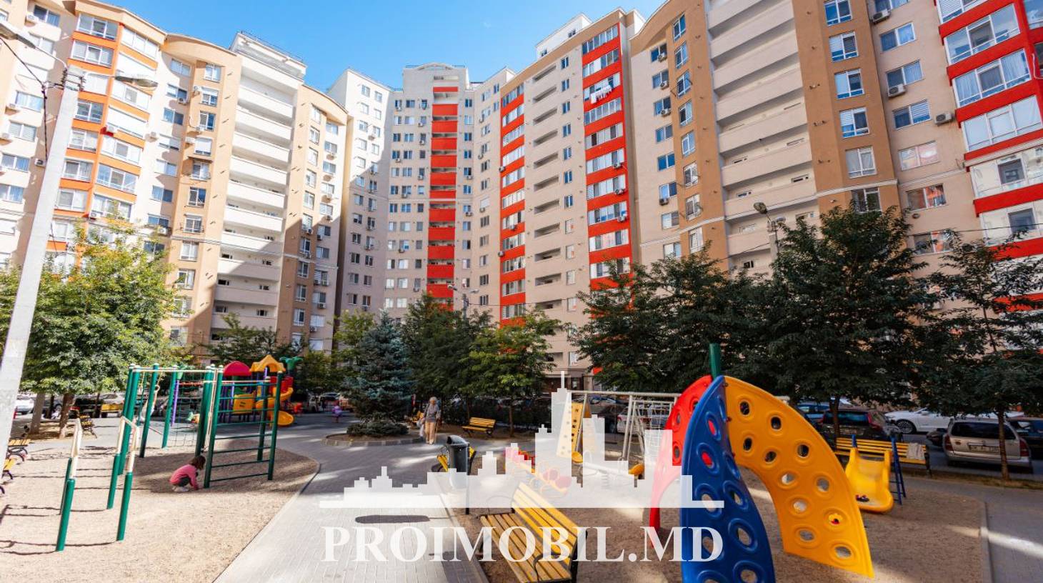 https://images.proimobil.md/6s-AFlyteEdUieUZf4qOursaM2KFps1909-5QLFvSPM/watermark:0.75:so:0:30:0.39/resize:fill:1460:816:1/gravity:ce/bG9jYWw6Ly8vZXN0YXRlL2xyLzA4ZTYyNmYxLTI2YWItNGQ5NC05NDFjLWZkODhjOTQ4N2FjMi5qcGVn