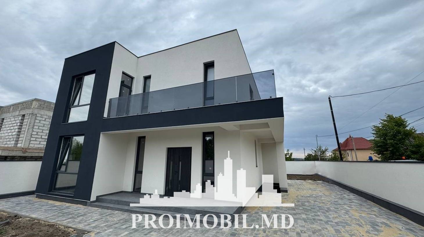 https://images.proimobil.md/6snW4cXZKItjunJk13iq-uIhGSn5iYdnn3eNm-EcKI0/watermark:0.75:so:0:30:0.39/resize:fill:1460:816:1/gravity:ce/bG9jYWw6Ly8vZXN0YXRlL2xyLzYyMzQ4M2E0LTFhYmUtNGFlNy05YjE3LWY5NzhlNzAxMjQ2NS5qcGVn