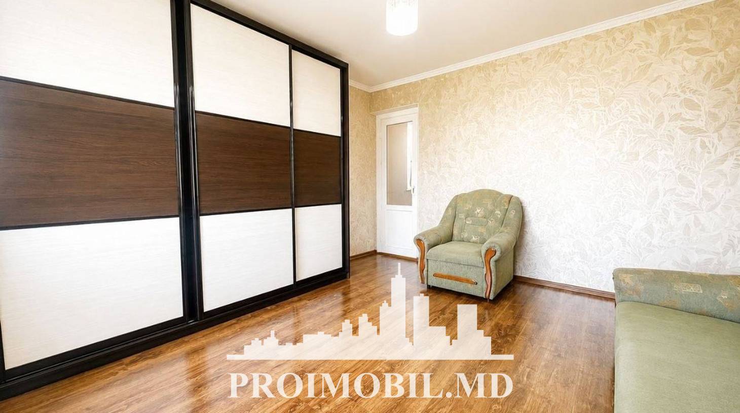 https://images.proimobil.md/6t-6Ix8TrTELfXgL4vYZWBecHDMe_c9sx1AymZ7zD9I/watermark:0.75:so:0:30:0.39/resize:fill:1460:816:1/gravity:ce/bG9jYWw6Ly8vZXN0YXRlL2xyL2Q3MzM4ZDk0LWNhMjItNGMyZi1iMDc0LTI2NTQzNjVmMzM2NC5qcGVn