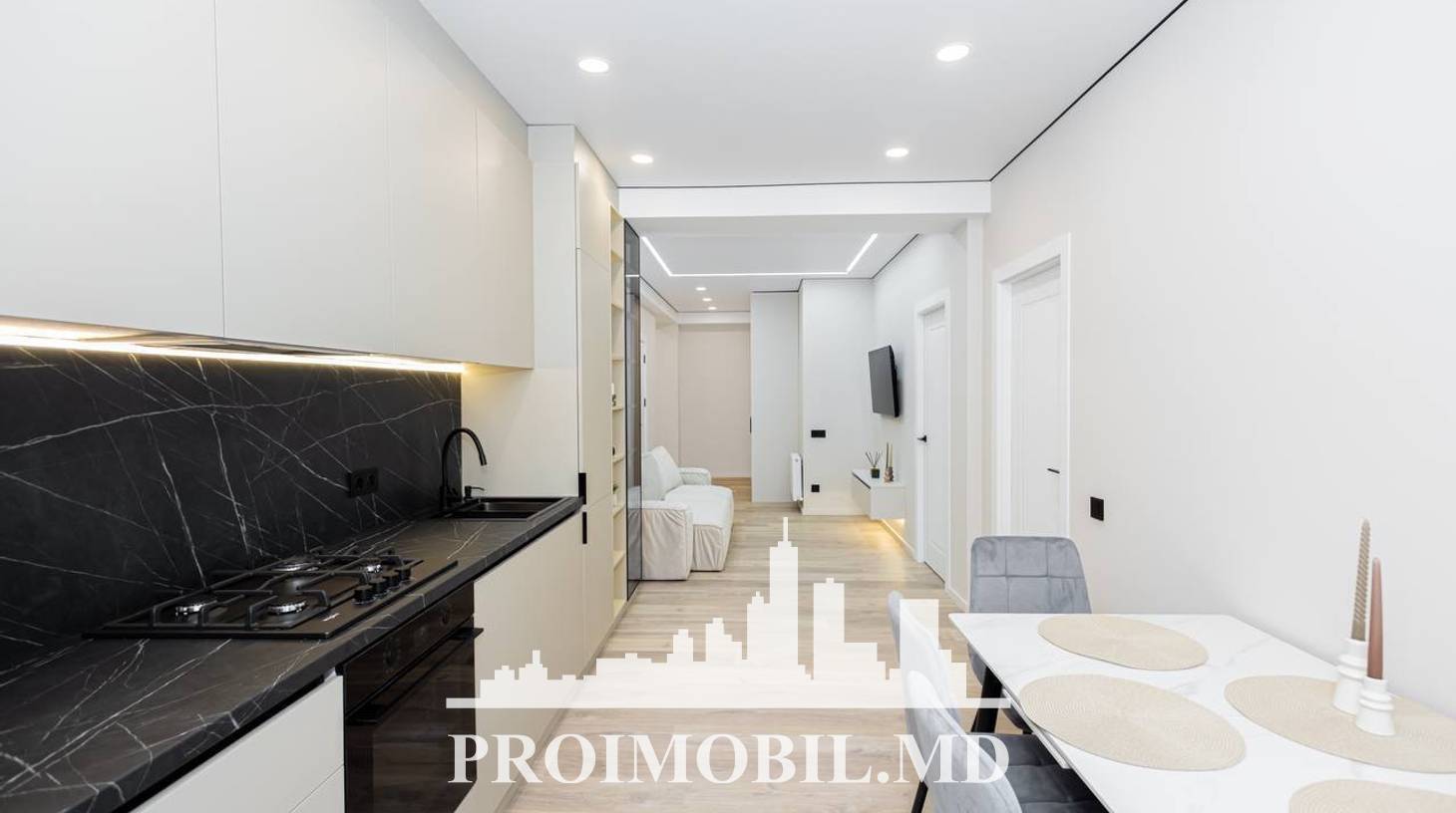 https://images.proimobil.md/6uFk6LRewg4uSjMrvd9lXi53fPleWv0vSo31lVygeWU/watermark:0.75:so:0:30:0.39/resize:fill:1460:816:1/gravity:ce/bG9jYWw6Ly8vZXN0YXRlL2xyLzRmMTIwMjU1LTkzNTUtNDMzMy05NmEyLWUxMmY1ZTcwMDI1Ny5qcGVn