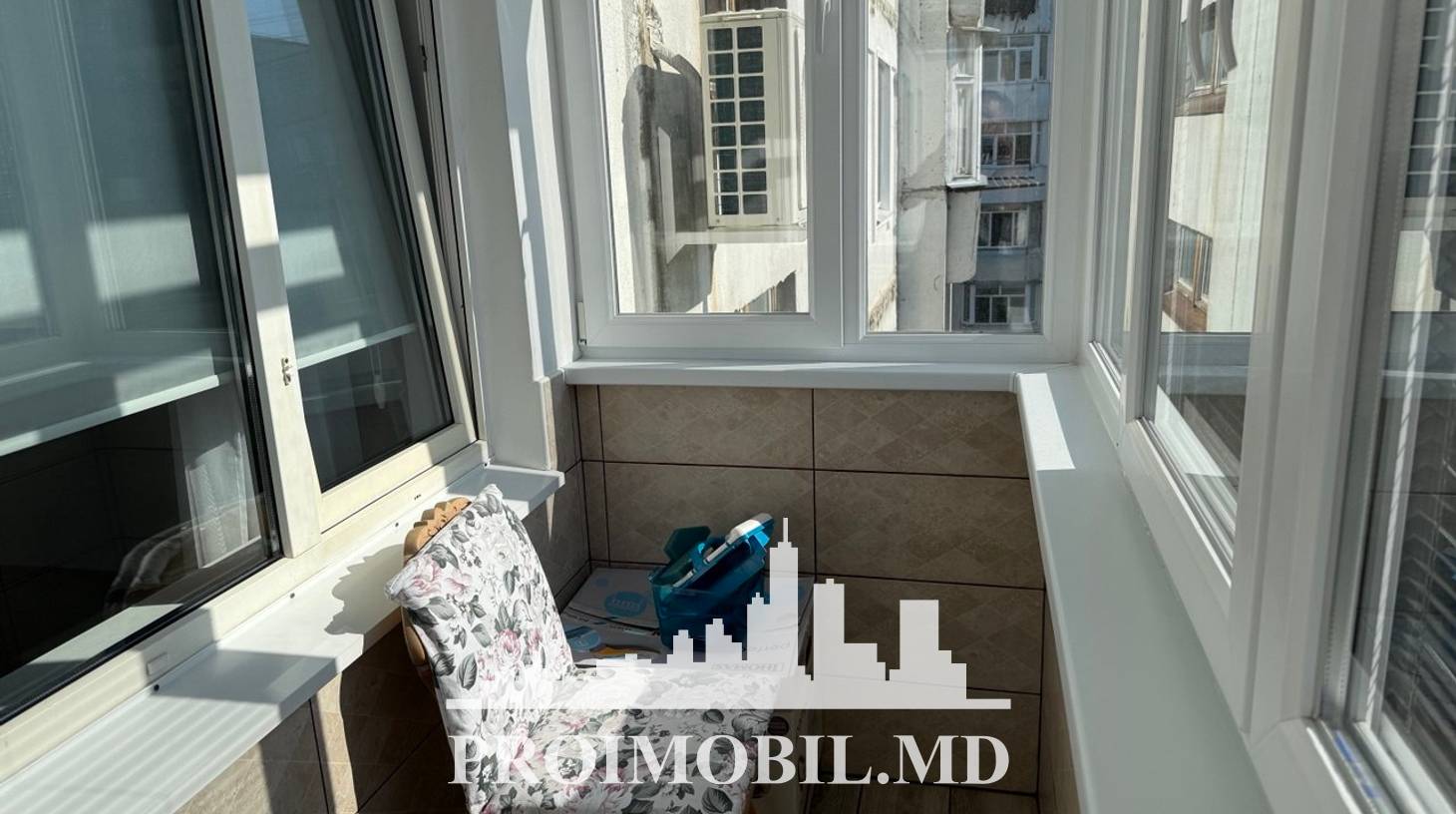 https://images.proimobil.md/6wMxJyme7h-8oEraN8w4Kxy0dIRNwHPwnp0giRJdBwE/watermark:0.75:so:0:30:0.39/resize:fill:1460:816:1/gravity:ce/bG9jYWw6Ly8vZXN0YXRlL2xyLzkxZTY3Y2U3LTJjNzctNGI0My1iY2Q5LWI4NmFhNzRjNjE5Mi5qcGVn