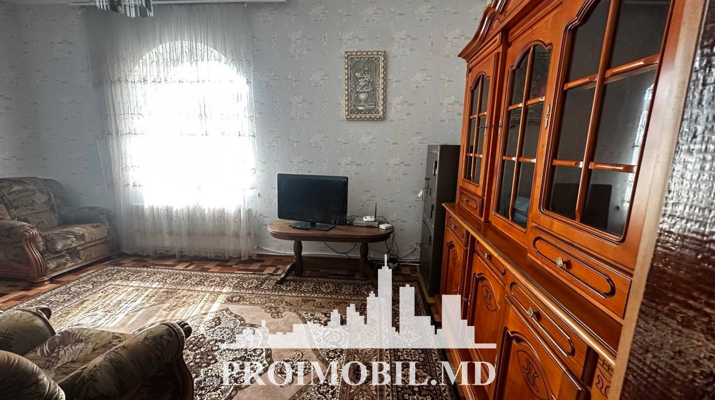 https://images.proimobil.md/703fk8qGXcDD2DUKTzH-JtFOMC458drKsvfCuledx4c/watermark:0.75:so:0:30:0.39/resize:fill:1460:816:1/gravity:ce/bG9jYWw6Ly8vZXN0YXRlL2xyLzcxNTQ1N2JjLTZmNDItNGY3YS1hMTM0LTBiMWI1OGRlNWQwZi5qcGVn